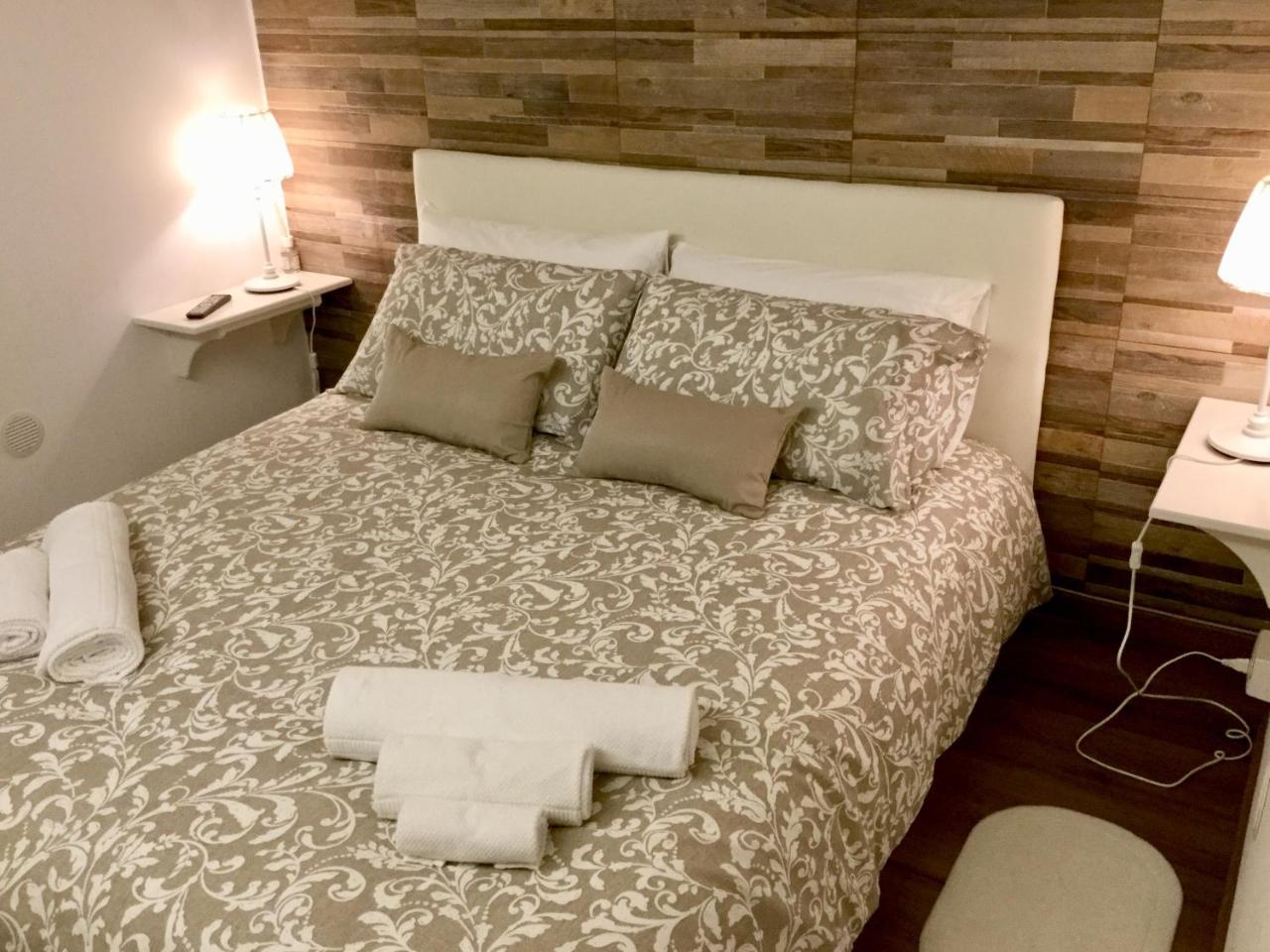 Borgo Empedocle House Apartment Catania Bagian luar foto