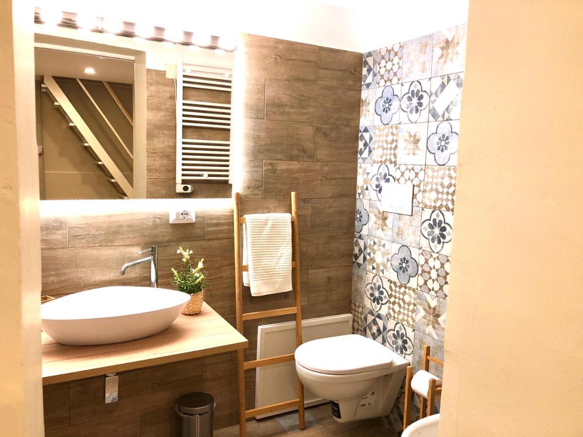Borgo Empedocle House Apartment Catania Bagian luar foto